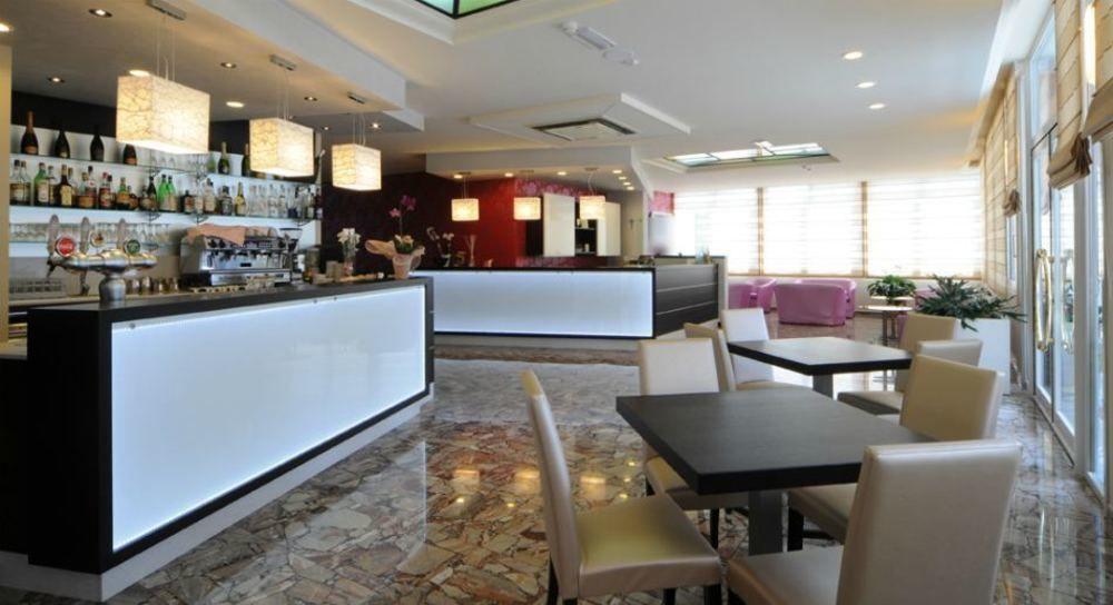 Hotel Amburgo Μπιμπιόνε Εξωτερικό φωτογραφία