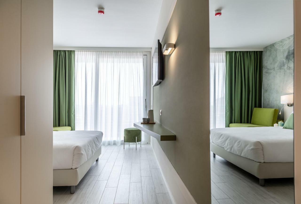 Hotel Amburgo Μπιμπιόνε Εξωτερικό φωτογραφία