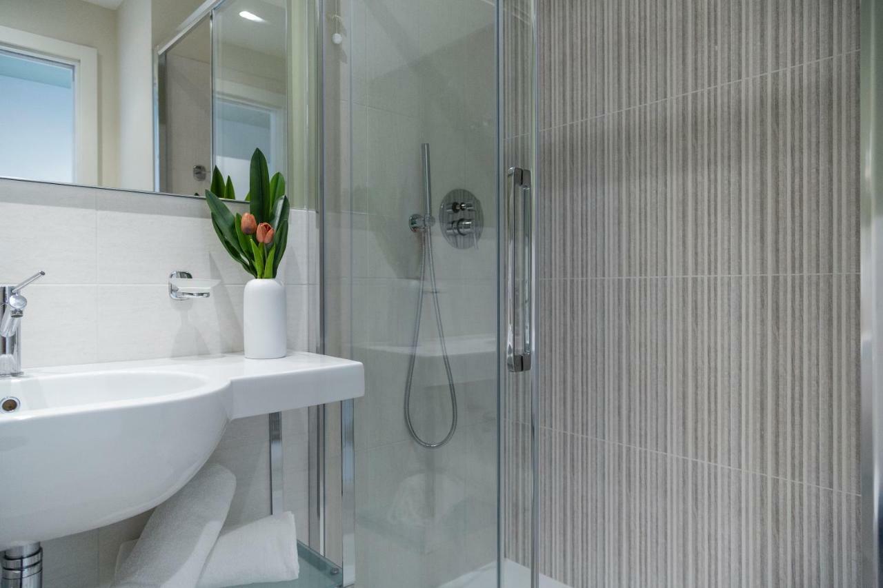 Hotel Amburgo Μπιμπιόνε Εξωτερικό φωτογραφία